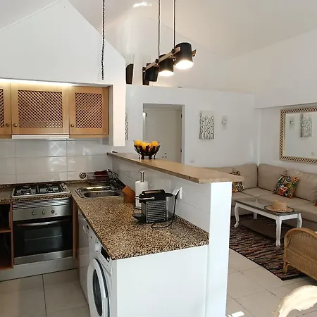 Villa 81 Great Spot Oura Beach,