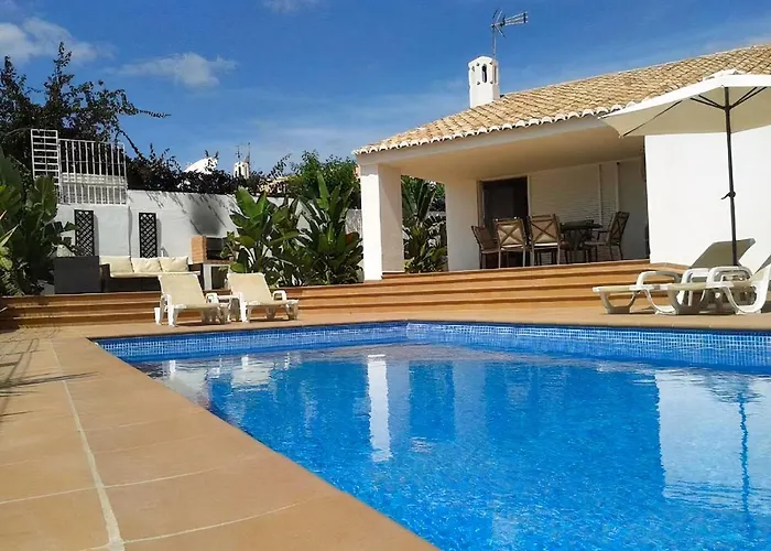 81 Great Spot Oura Beach,