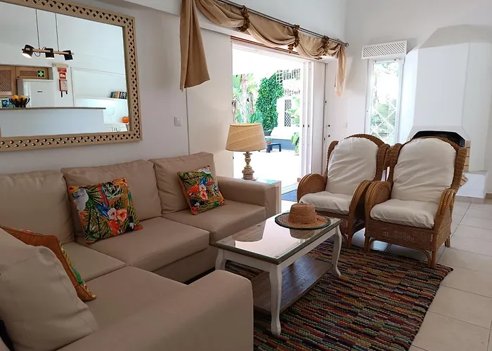 빌라 81 Great Spot Oura Beach, *